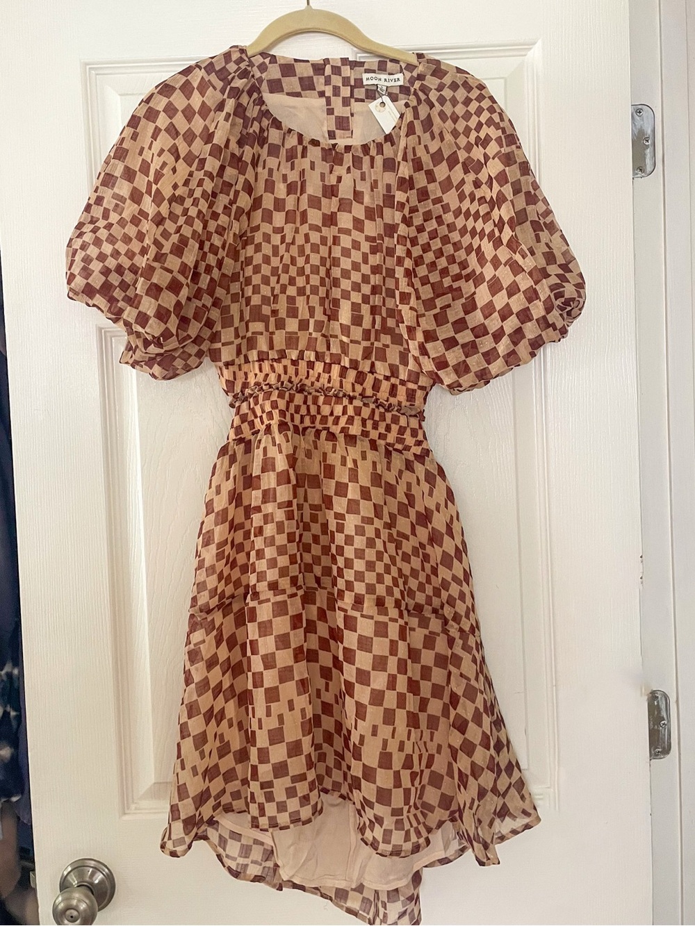 Moon River Brown Checkerboard Puff-Sleeve Mini Dress